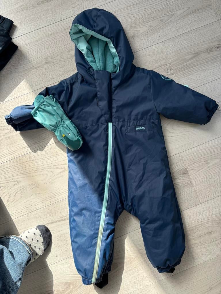 Skipak wedze 86 incl handschoenen, Ophalen of Verzenden, Zo goed als nieuw, Jongetje of Meisje, Pakje