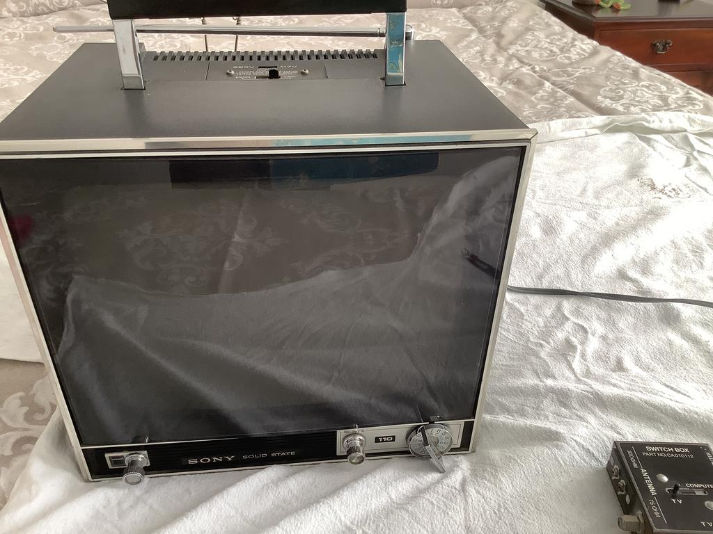 Sony draagbare tv uit 1972, Audio, Tv en Foto, Vintage Televisies, Ophalen, Sony