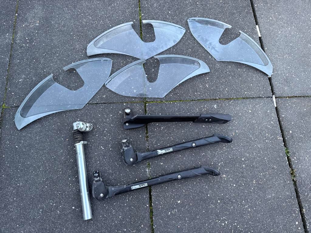 Diverse standaarden jasbeschermers en zadelpen Gazelle., Fietsen en Brommers, Fietsonderdelen, Ophalen of Verzenden, Gebruikt