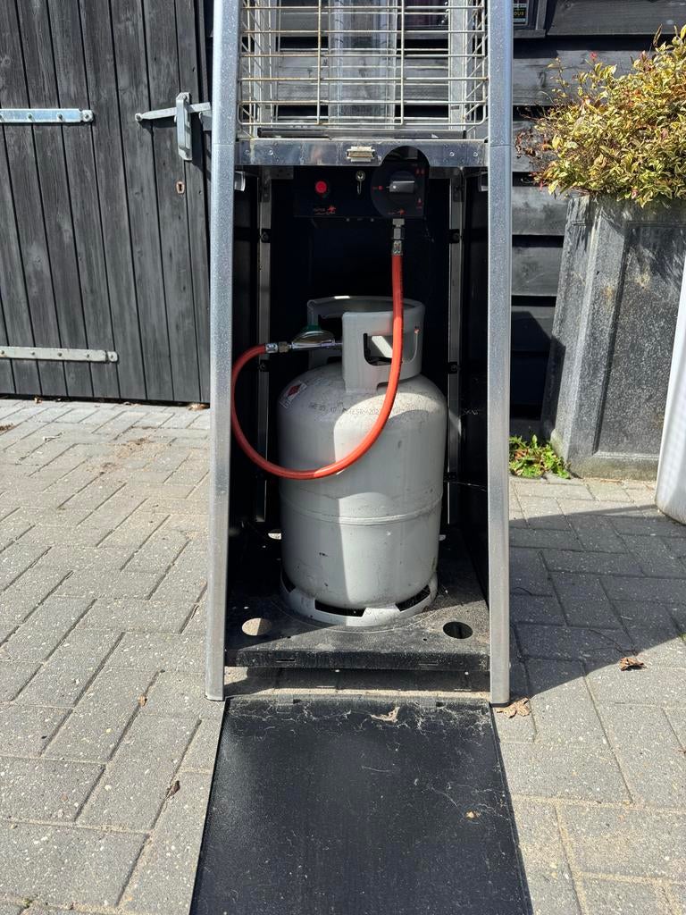 Gasheater Terrasverwarmer - Hoog Model, Tuin en Terras, Terrasverwarmers, Ophalen, Gebruikt, Gas, Vloer