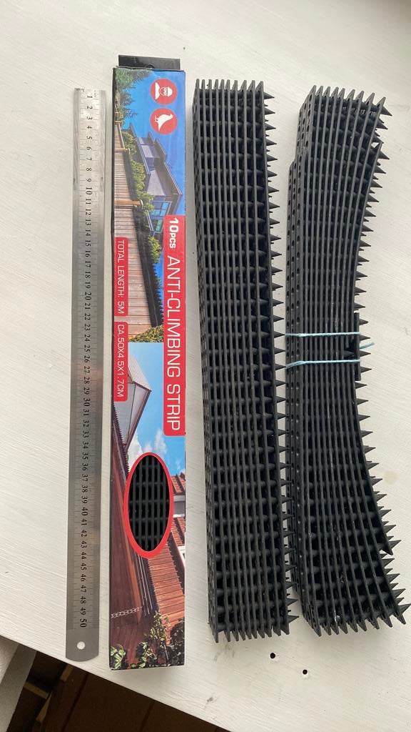 Strip tegen katten en duiven , Balkon, Ophalen, Zo goed als nieuw