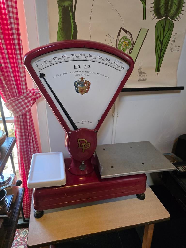 Vintage keukenweegschaal, Ophalen
