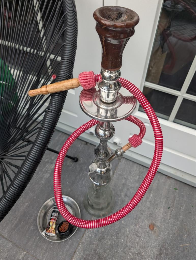 Waterpijp met kooltjes en crusher, Verzamelen, Rookartikelen, Aanstekers en Luciferdoosjes, Ophalen of Verzenden