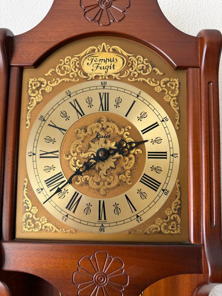 Prachtige Tempus Fugit wandklok met slinger, Antiek en Kunst, Antiek | Klokken, Ophalen