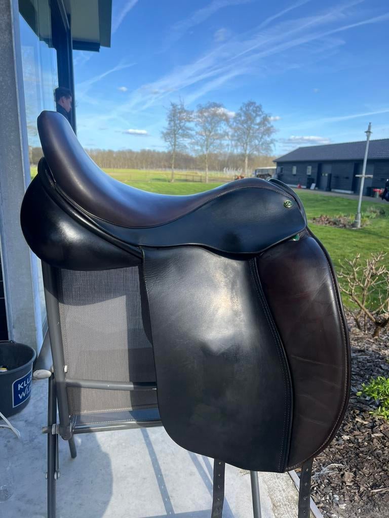 Hulsebos dressuurzadel 18,5 inch MW, Ophalen of Verzenden, Zo goed als nieuw, Dressuur