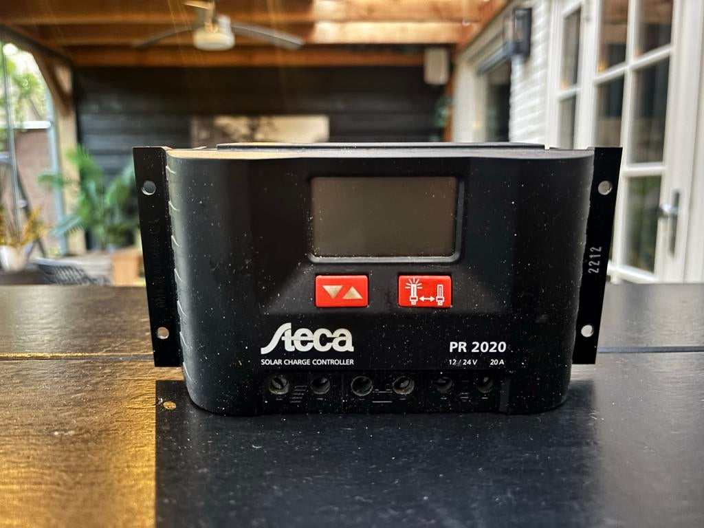 Steca PR 2020 12/24V 20A laadregelaar, Ophalen of Verzenden, Gebruikt