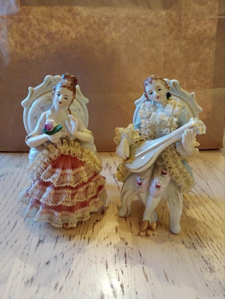 Antieke porseleinen beeldjes muzikanten rococostijl, Ophalen