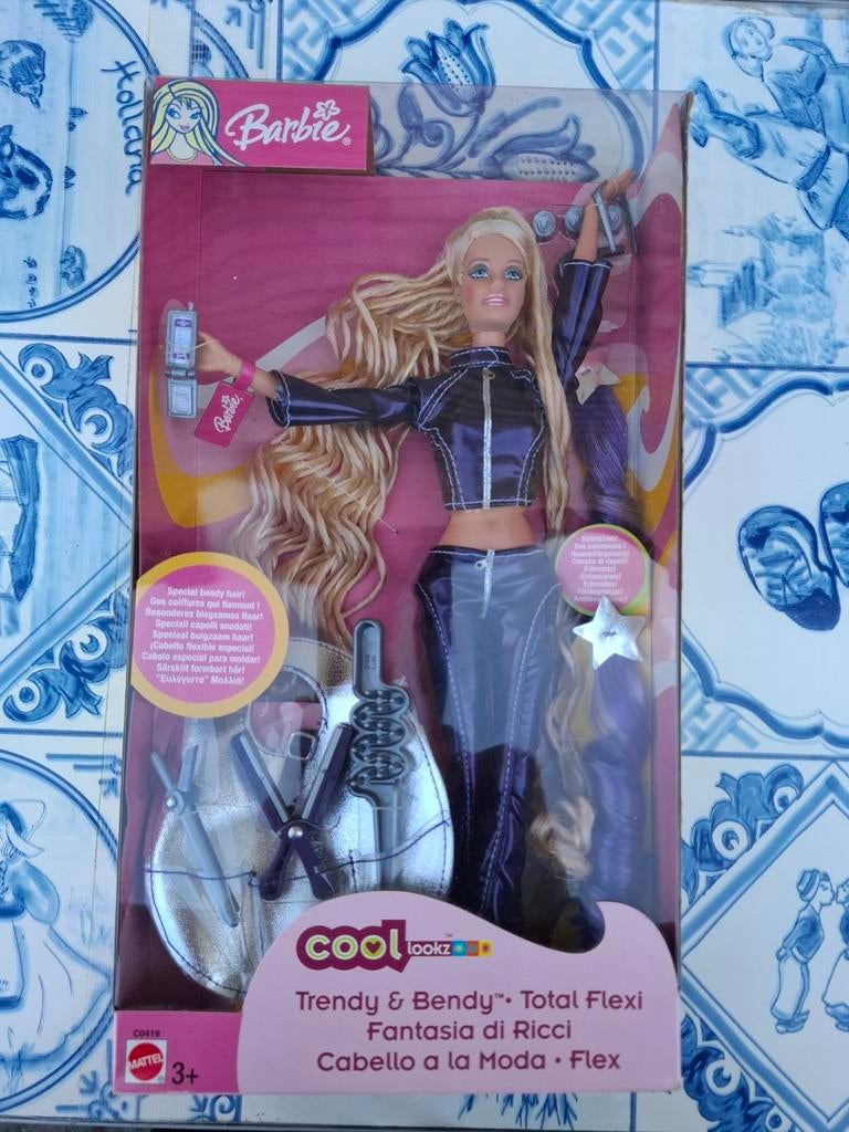 Barbie Trendy & Bendy Total Flex met buigzaam haar, Ophalen of Verzenden, Nieuw, Barbie