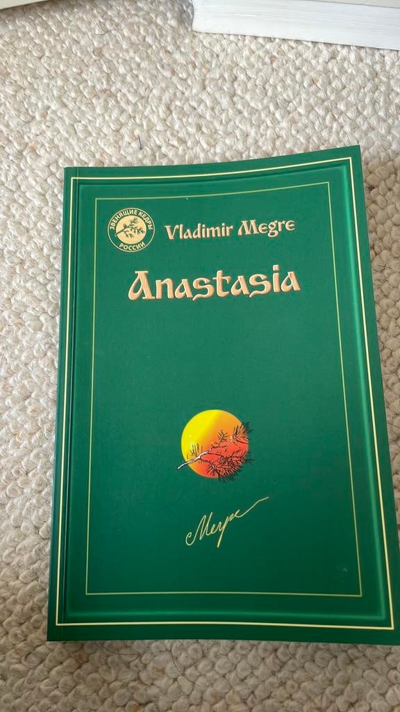 Vladimir Megre - Anastasia, Boeken, Vladimir Megre, Ophalen of Verzenden, Zo goed als nieuw, Natuur algemeen