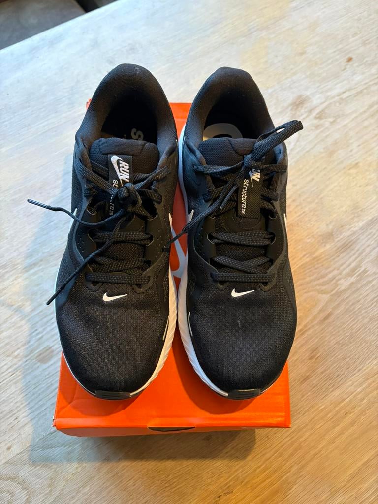 NIKE Structure 26 zwart maat 42, Ophalen of Verzenden, Zo goed als nieuw, Zwart, Sneakers of Gympen