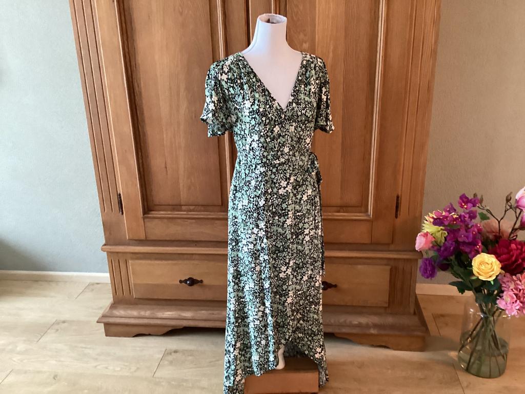 Fabienne Chapot Maxi Overslagjurk Bloemenprint Maat 38, Maat 38/40 (M), Overige kleuren, Ophalen of Verzenden, Zo goed als nieuw