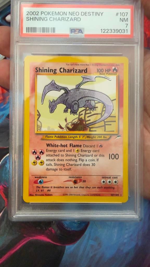 Shining Charizard PSA 7 Neo Destiny, Hobby en Vrije tijd, Verzamelkaartspellen | Pokémon, Ophalen, Nieuw, Losse kaart