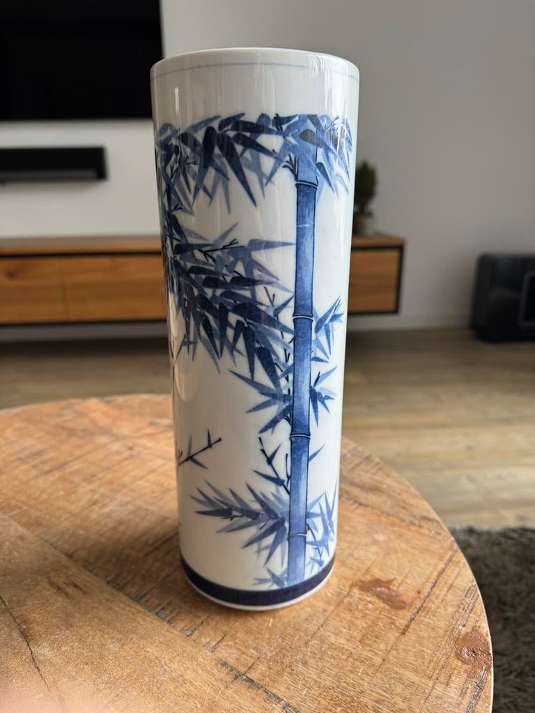 Japans porseleinen vaas met bamboedecor, Antiek en Kunst, Antiek | Porselein, Ophalen