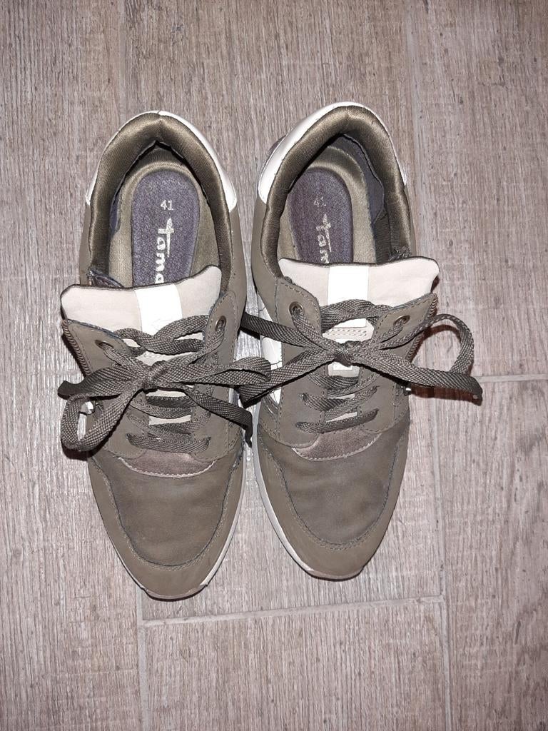 Mooie leger groene Tamaris sneaker 41, Kleding | Dames, Schoenen, Ophalen of Verzenden, Zo goed als nieuw, Groen, Sneakers of Gympen