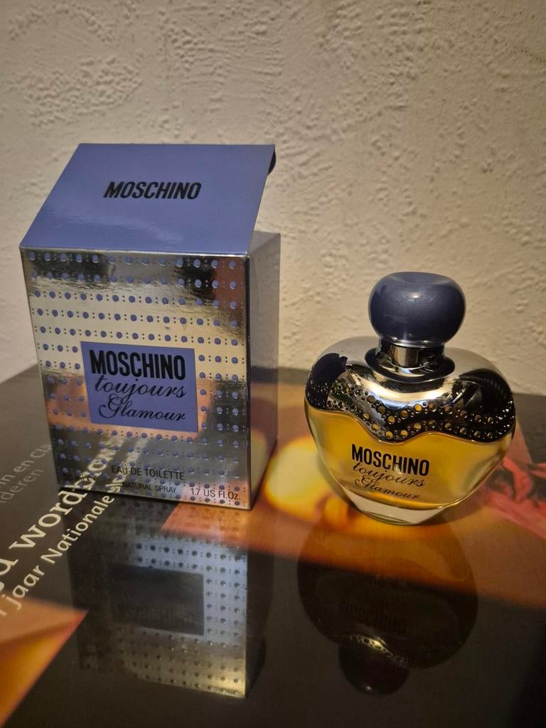 Moschino Toujours Glamour (z.g.a.n.), Ophalen of Verzenden, Zo goed als nieuw
