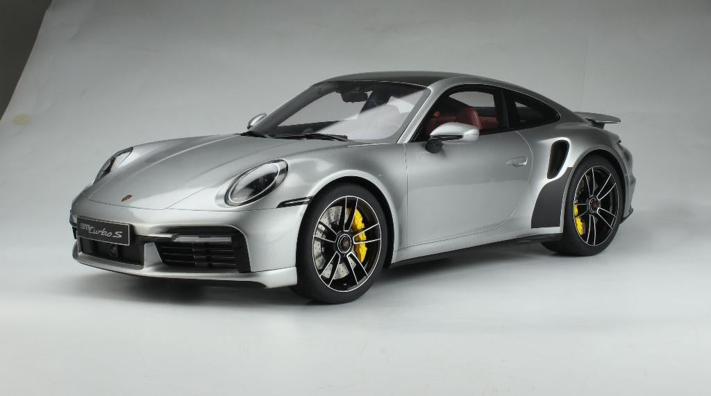 1:8 Porsche 911 992.1 Turbo S - 2020 Zilver - Incl. vitrine, Auto, ., Nieuw, 1:5 t/m 1:8