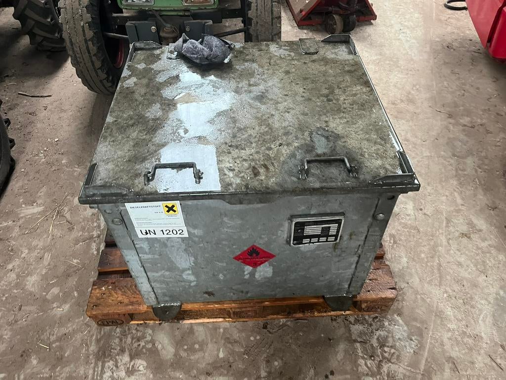 Brandstoftank - dieseltank 200 liter, Ophalen, Gebruikt