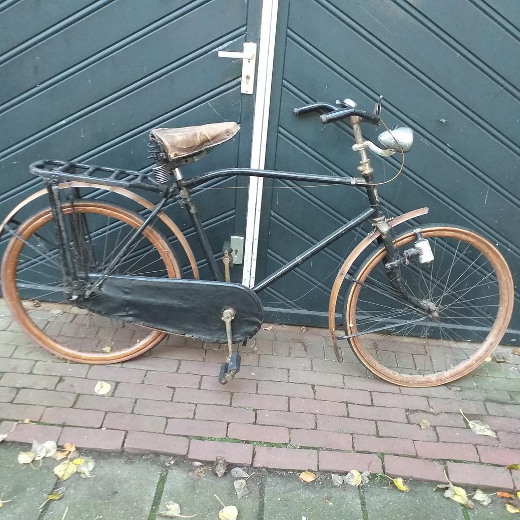 Fiets met houten velgen antiek , oldtimer , vintage, Ophalen