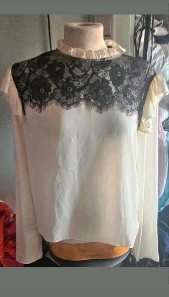 Zara crèmekleurige blouse, Kleding | Dames, Zara, Ophalen of Verzenden, Zo goed als nieuw, Maat 42/44 (L)
