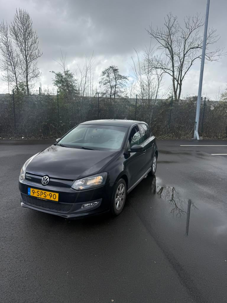 Volkswagen Polo 1.2 TDI 55KW BM 2013 Zwart, Auto's, Voorwielaandrijving, 74 pk, 1199 cc, 96 €/maand