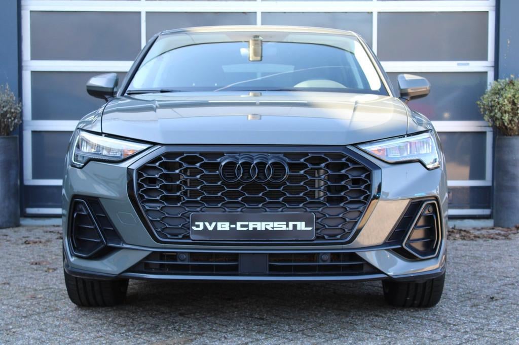 Audi Q3 Sportback 45 TFSI e S Edition, Lichtsensor, Gebruikt, Zwart, Bedrijf