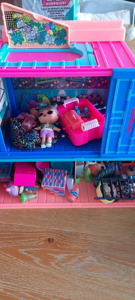 Lol poppenhuis, Ophalen, Zo goed als nieuw, Poppenhuis