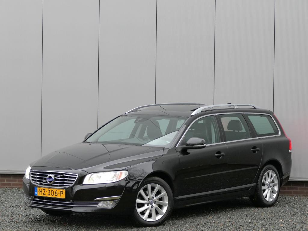 Volvo V70 2.0 T4 AUT Inscription Edition. Schuifdak / Standk, Gebruikt, Euro 6, 1969 cc, Zwart
