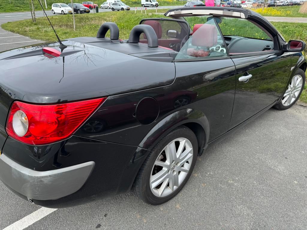 Mégane 2.0 16V Karmann, Cabrio 2006 Zwart, Auto's, Renault, Voorwielaandrijving, 1998 cc, 4 cilinders, Cabriolet