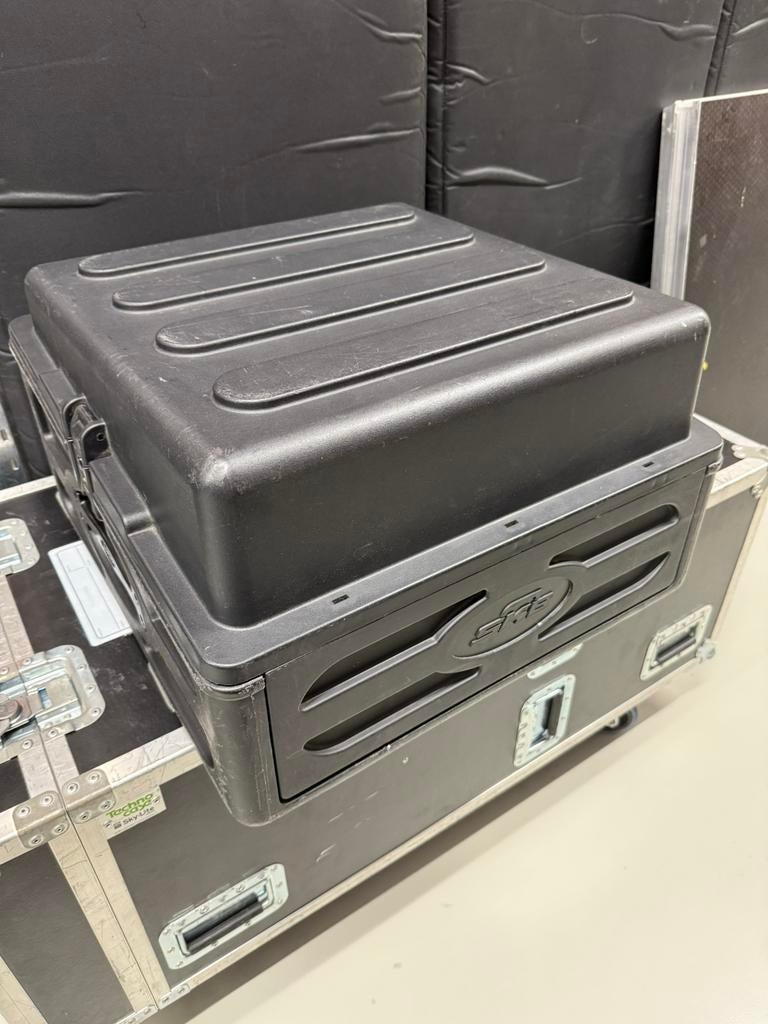SKB Flightcase taperack, Ophalen, Zo goed als nieuw, Overige instrumenten, Flightcase