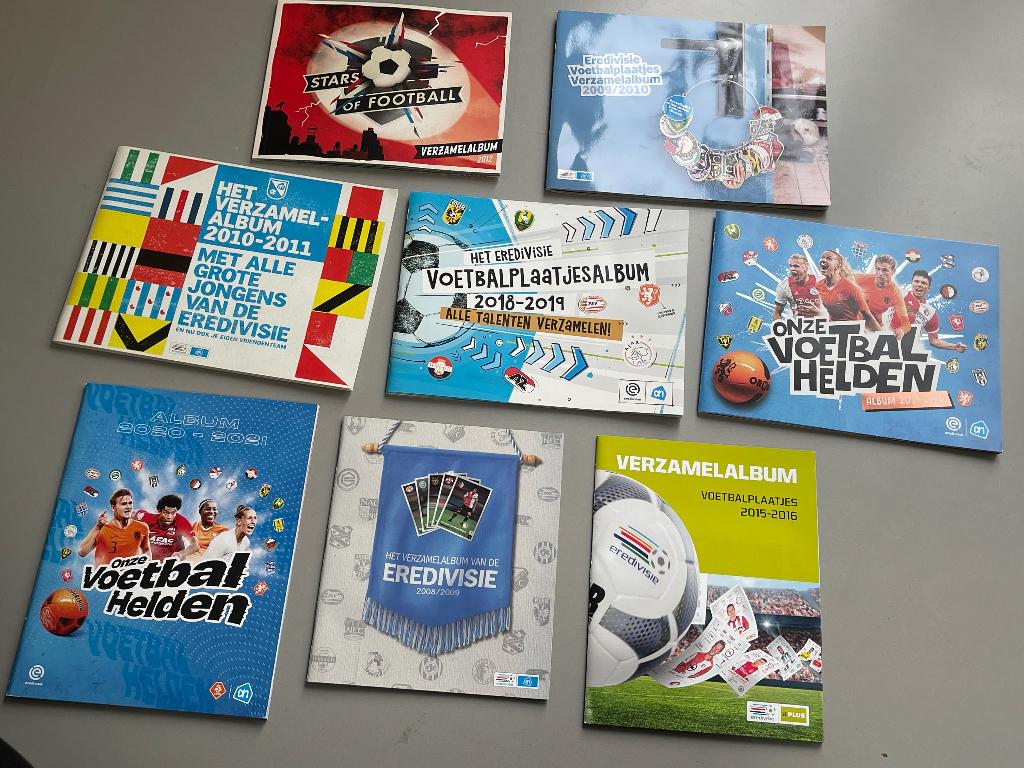 8 complete voetbalalbums van Albert Heijn, C 1000 en de Plus, Verzamelen, Ophalen of Verzenden, Zo goed als nieuw, Overige binnenlandse clubs