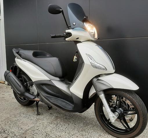 Beverly 350 in onderdelen, Motoren, Ophalen of Verzenden