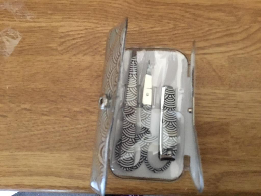 Fijne nagelgarnituur set, makkelijk voor op reis, Ophalen of Verzenden, Zo goed als nieuw, Overige typen