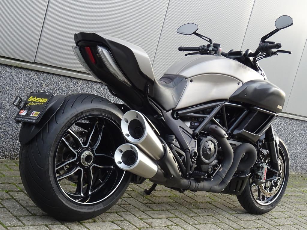 Ducati DIAVEL TITANIUM (bj 2016) - foto 3