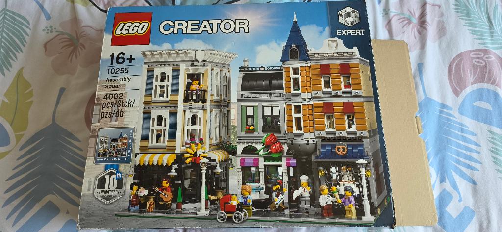 Lego Assembly Square (10255), Ophalen, Gebruikt, Lego, Inclusief minifiguren