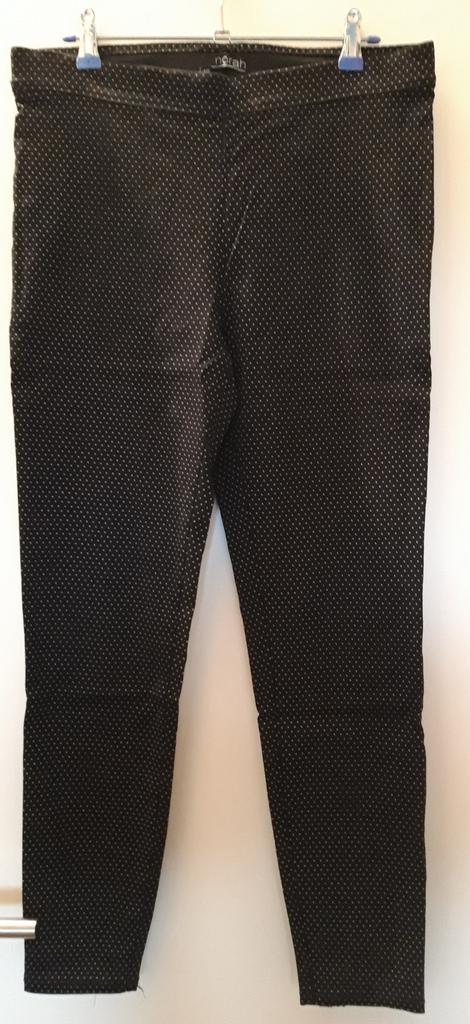 Nora Leggingbroek zwart met witte stipjes - Maat 40, Kleding | Dames, Ophalen of Verzenden, Zo goed als nieuw, Lang, Nora