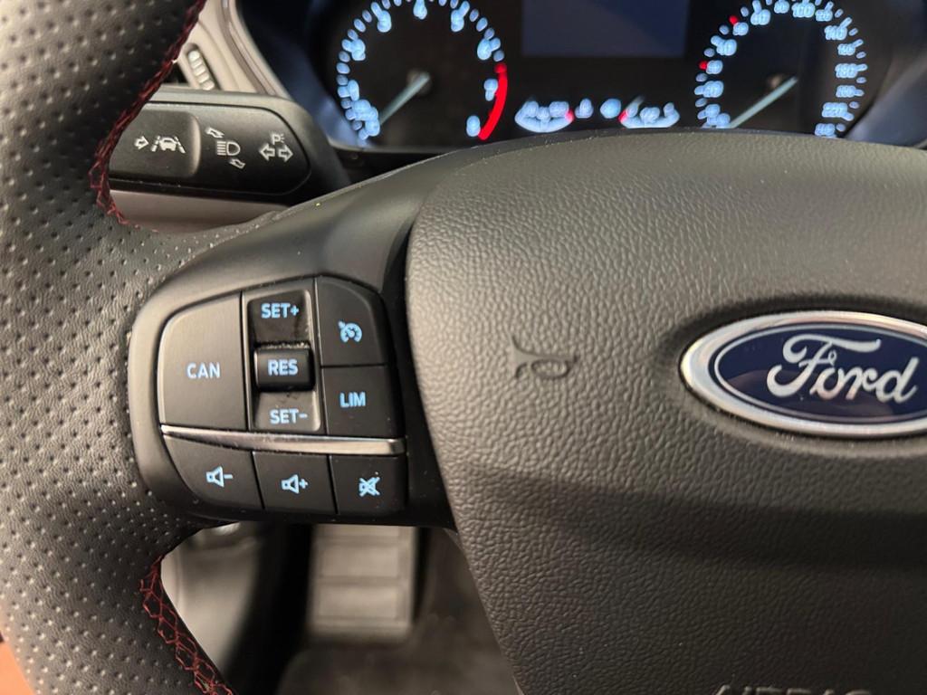 Ford Focus Wagon 1.0 EcoBoost Hybrid ST Line | Winter Pack |, 12 maanden, Gebruikt, Zwart, Handgeschakeld