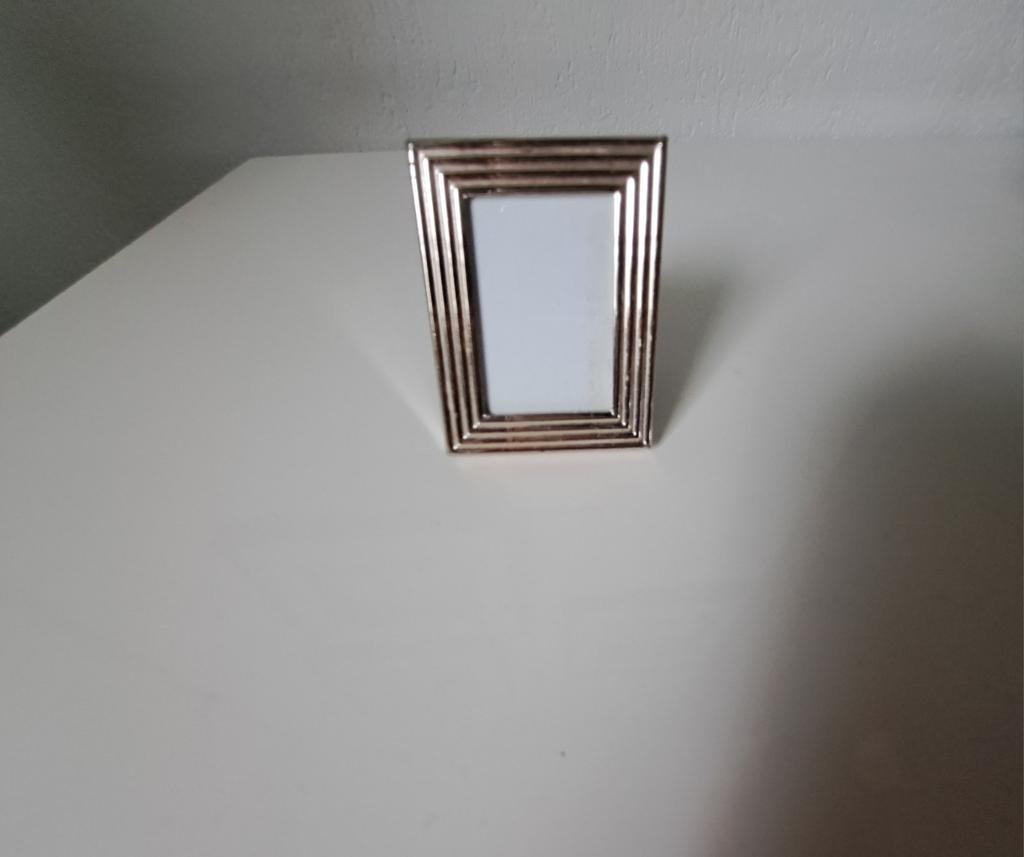 Schattig klein Fotolijstje(bijvoorbeeld voor pasfoto), Ophalen of Verzenden