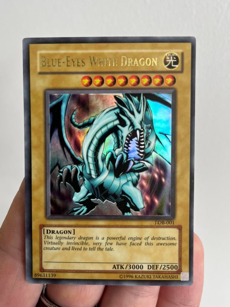 Blue eyes white dragon LOB-001 - OG - Grail, Ophalen, Zo goed als nieuw, Foil