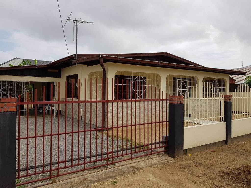 Woning te huur in Suriname, Huizen en Kamers, Buitenland