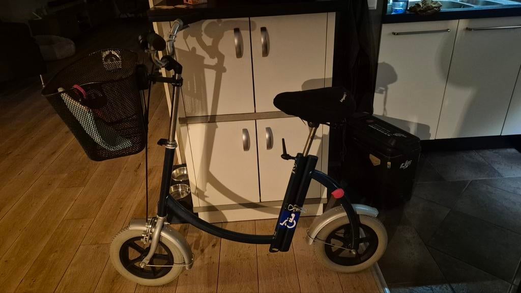 Loopfiets volwassene van raam, Ophalen of Verzenden, Gewone step