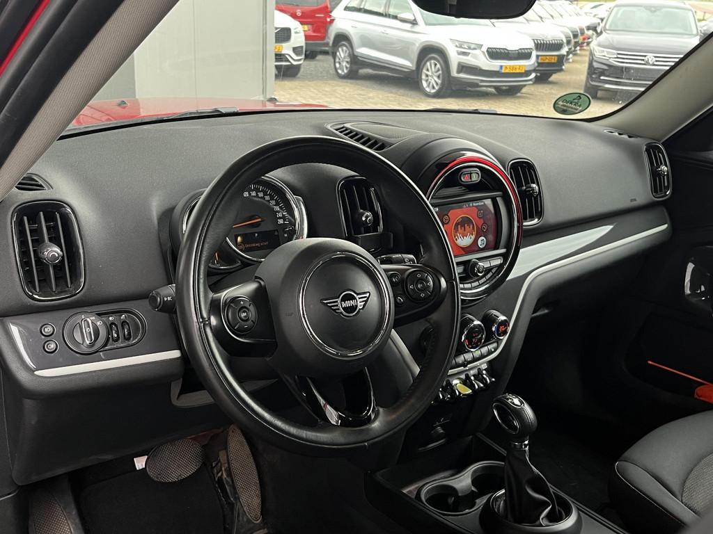 Mini Countryman 1.5 Cooper S E ALL4 Pepper Plug in hybrid St, Automaat, 8 kWh, Gebruikt, Leder en Stof