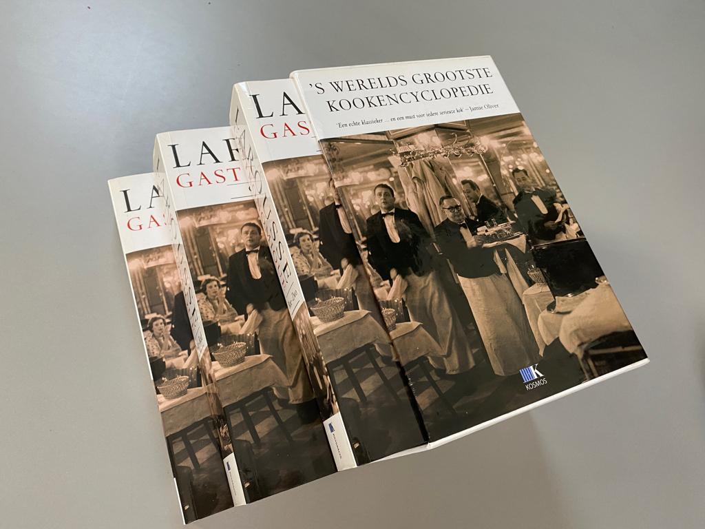 De grote Larousse gastronomique (3 delen) in cassette, Boeken, Kookboeken, Ophalen of Verzenden, Zo goed als nieuw, Europa