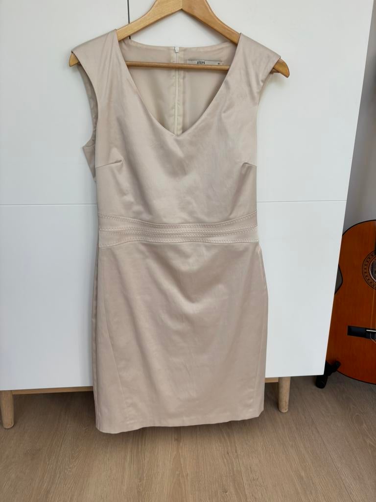Steps jurk champagne maat 38, Maat 38/40 (M), Overige kleuren, Ophalen of Verzenden, Zo goed als nieuw
