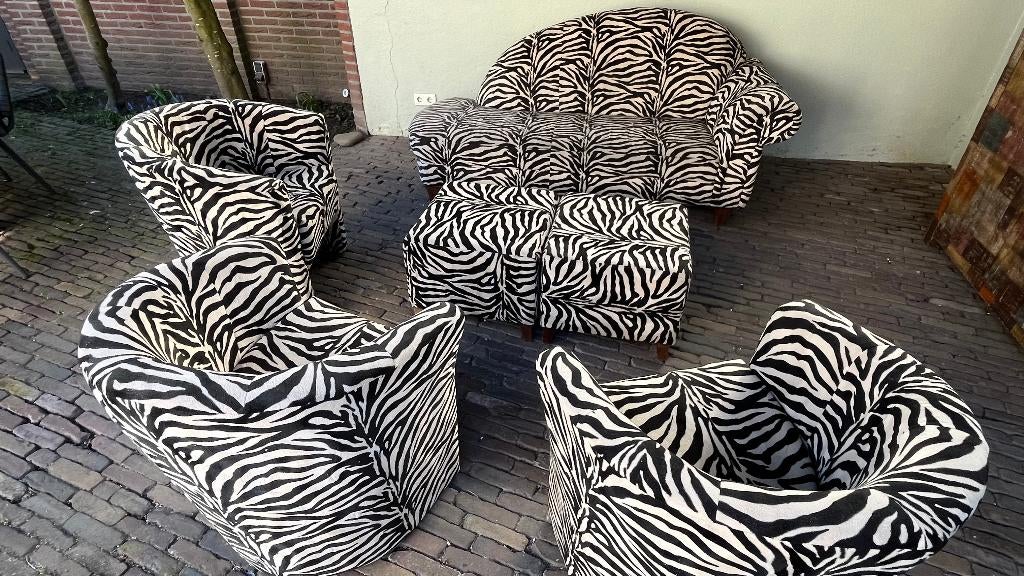 Sofa, 3 armchairs and 2 pouf chairs - Zebra style, Huis en Inrichting, Ophalen, Gebruikt, 150 tot 200 cm, 75 tot 100 cm