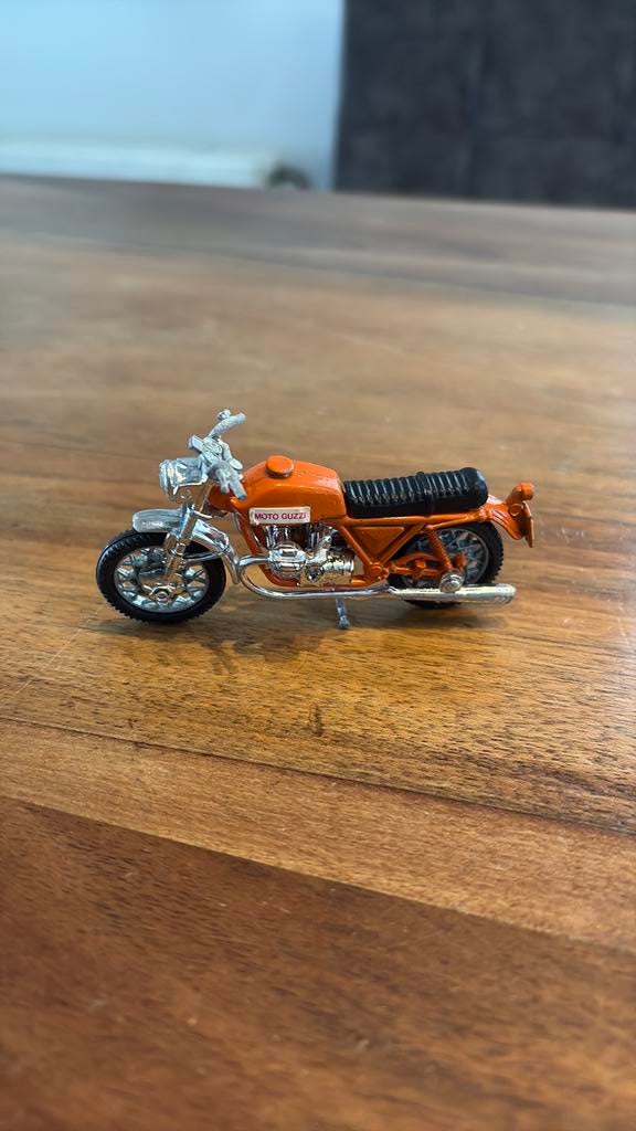 Polistil moto guzzi, Ophalen of Verzenden, Zo goed als nieuw