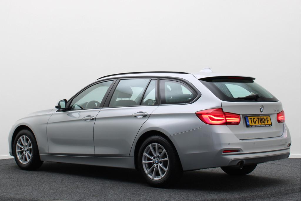 BMW 3 Serie Touring 318i High Executive Automaat Leer, Clima, Gebruikt, 1465 kg, 19 km/l, 3 cilinders