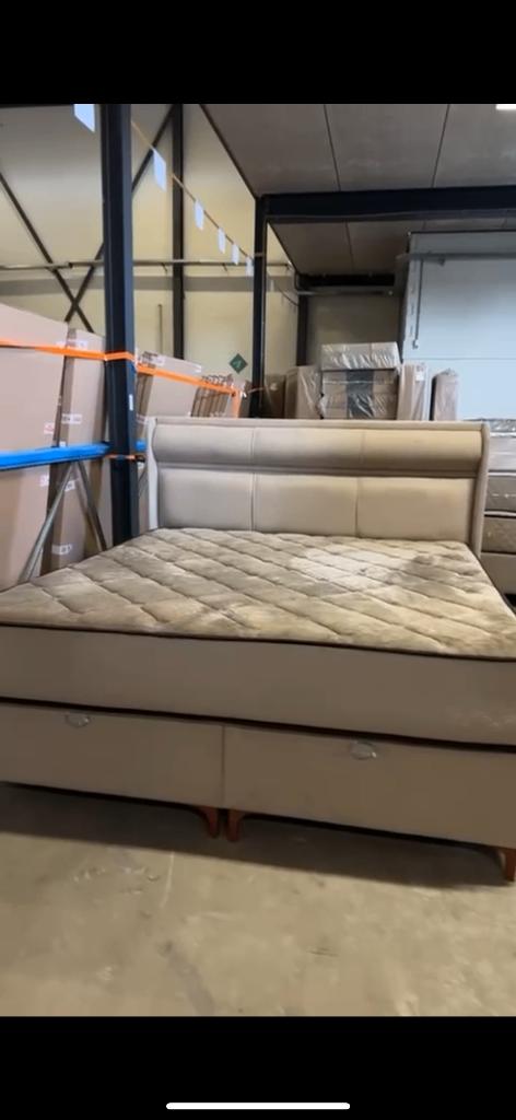 Luxe Beige Boxspring Bed met Hoofdbord en Opberglades, Ophalen, Beige, 180 cm, 200 cm