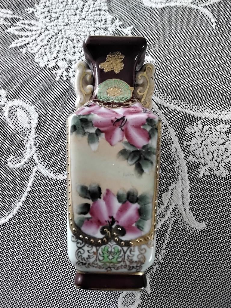 Klein vaasje Satsuma China  hoog 13,5 cm., Antiek en Kunst, Ophalen of Verzenden