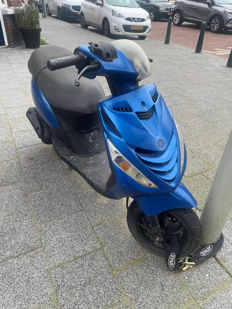 Piago zip 2010, Ophalen, Zo goed als nieuw, Benzine, Zip