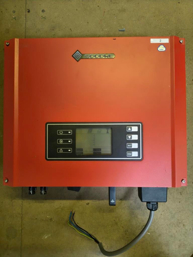 4 Omvormers 2 GW5000-DT, 1 SMA SB2500, 1 SMA SB3000 HF-30, Ophalen, Gebruikt, Overige typen